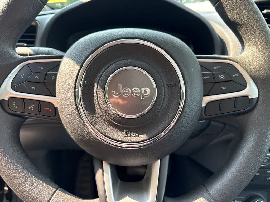 Used 2023 Black Jeep Latitude image 23