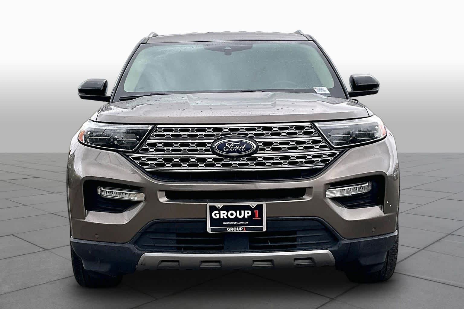 Used 2021 Stone Gray Ford Limited image 4