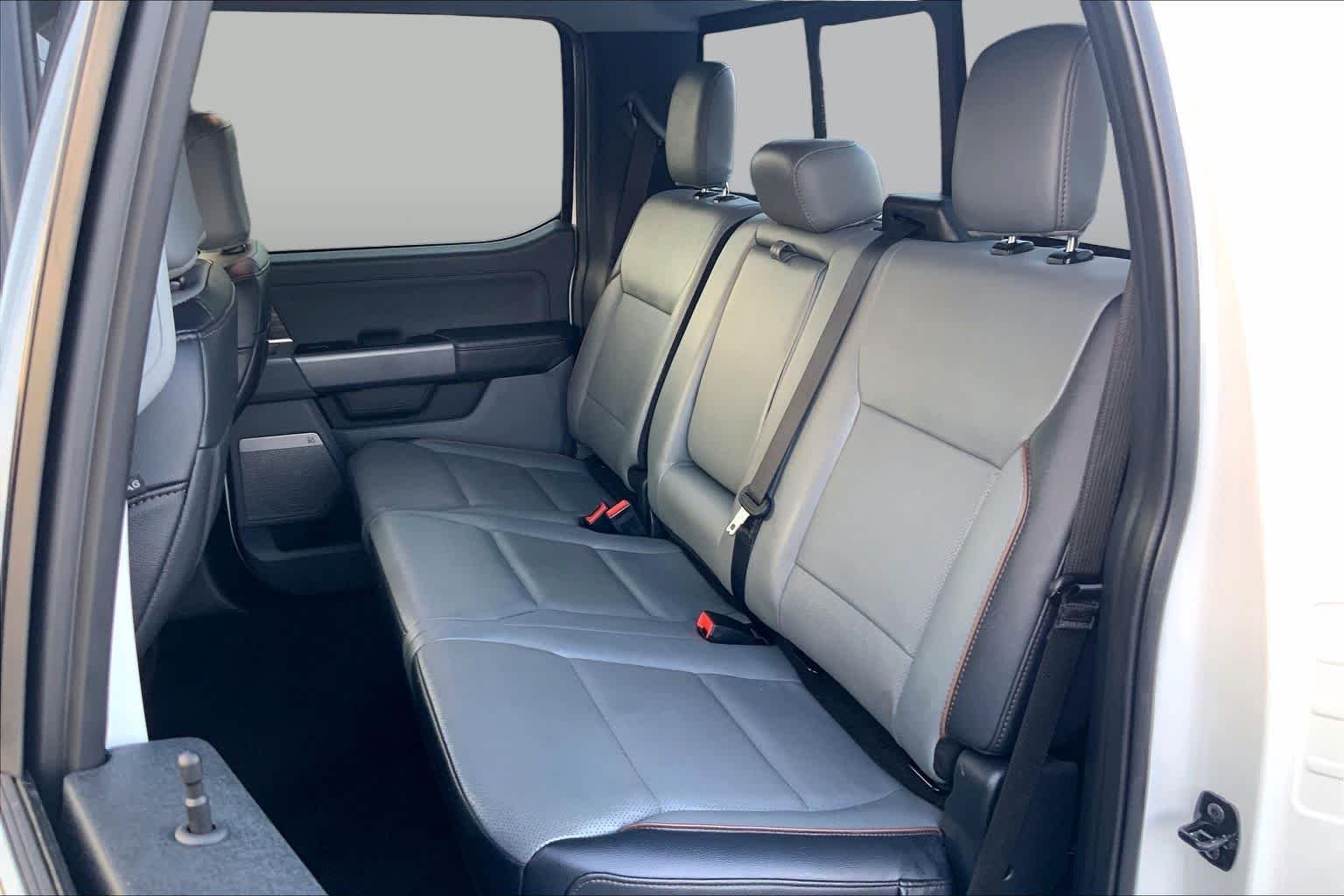 Used 2025 Oxford White Ford LARIAT image 20