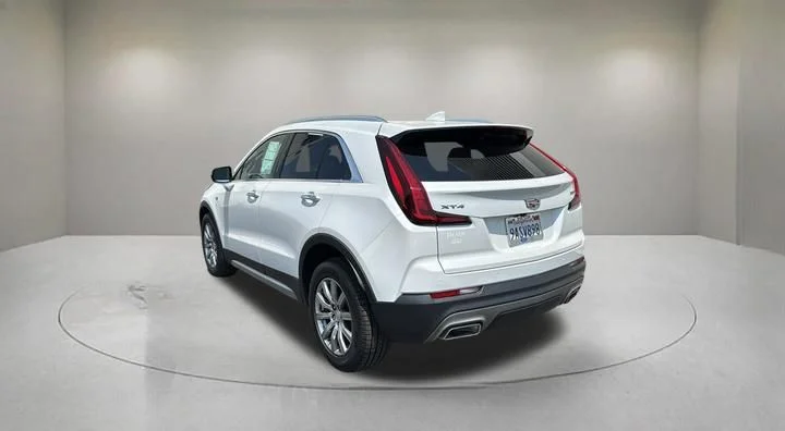 Used 2022 White Cadillac Premium Luxury image 4