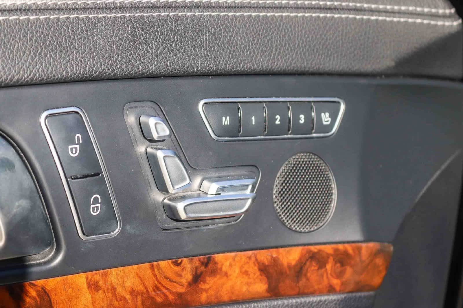 Used 2013 Black Mercedes-Benz SL 550 image 21