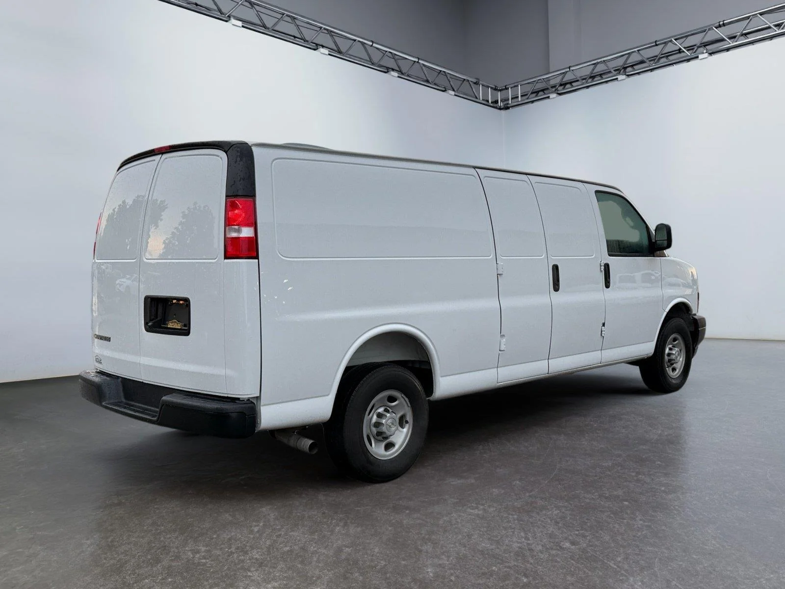 Used 2025 Summit White Chevrolet Extended Cargo Van image 3
