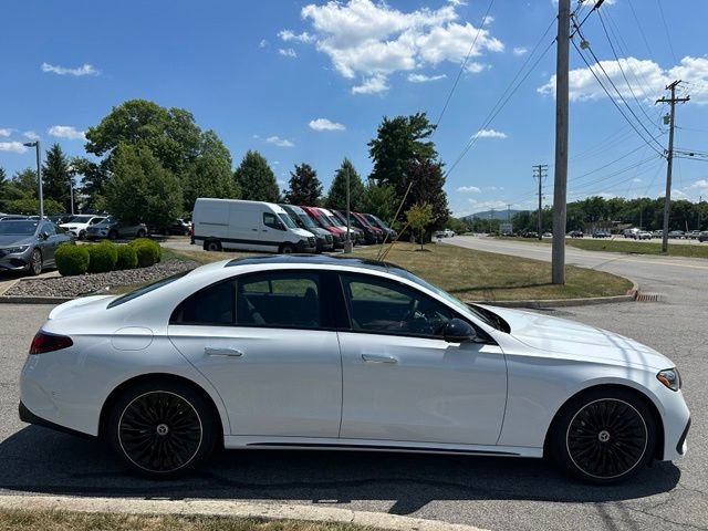 New 2026 MANUFAKTUR Moonlight White Metallic Mercedes-Benz E 450 image 43