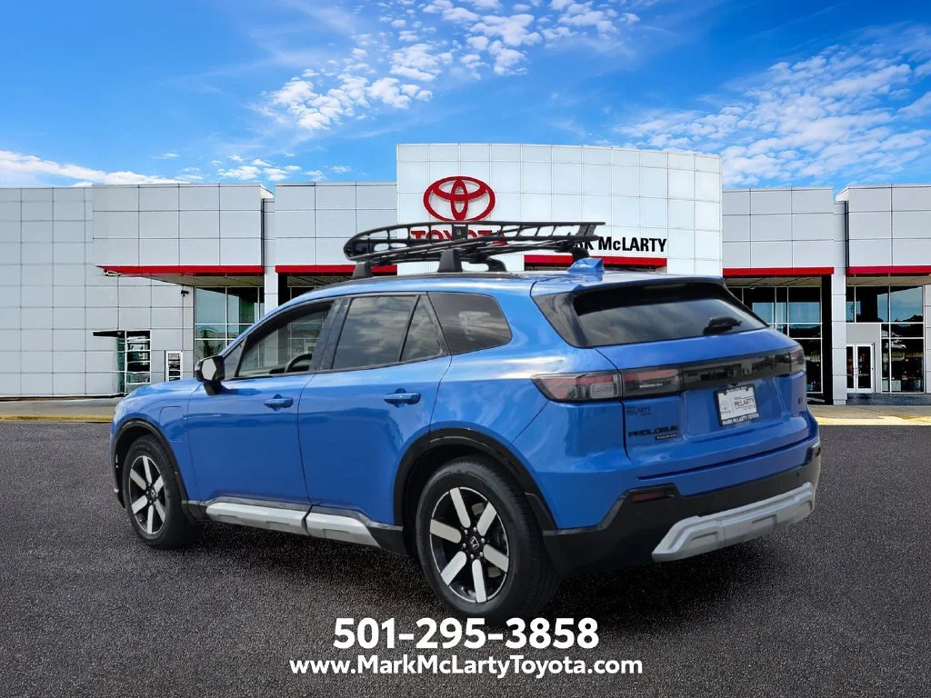 Used 2024  Honda Touring image 3