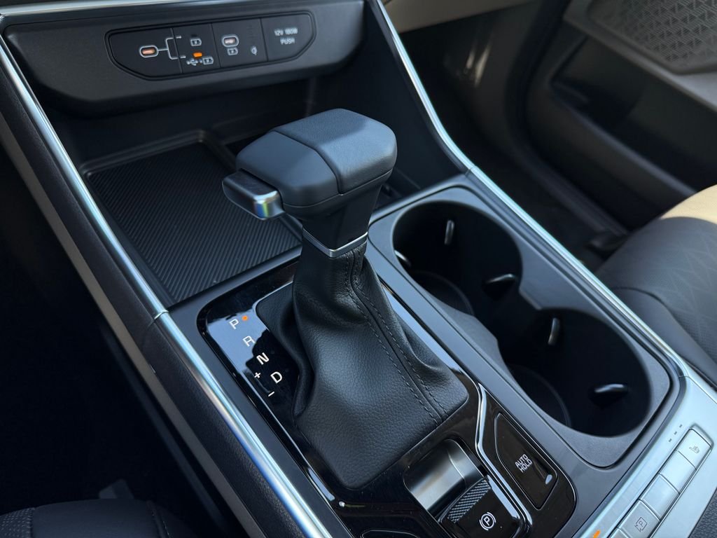 New 2026 Snow White Pearl Kia EX image 30