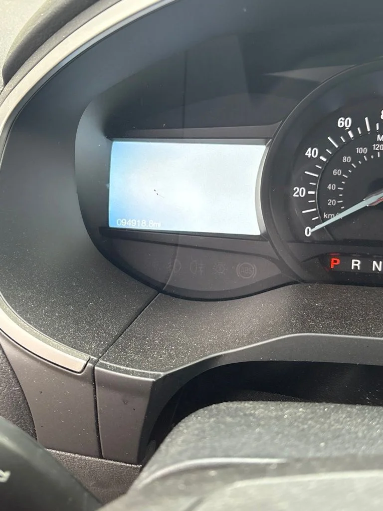 Used 2017  Ford SEL image 6