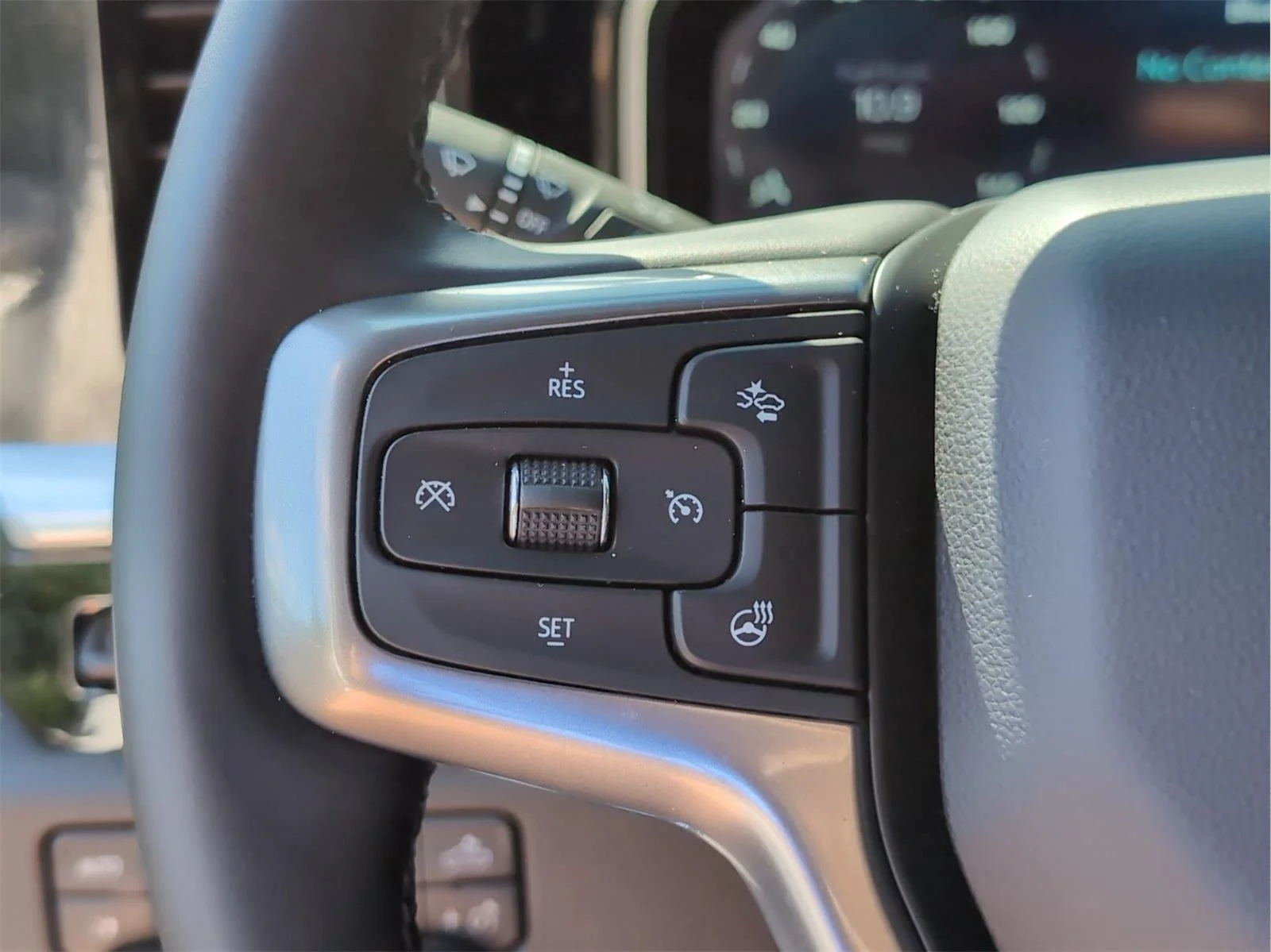 Used 2024 Summit White Chevrolet LTZ image 28