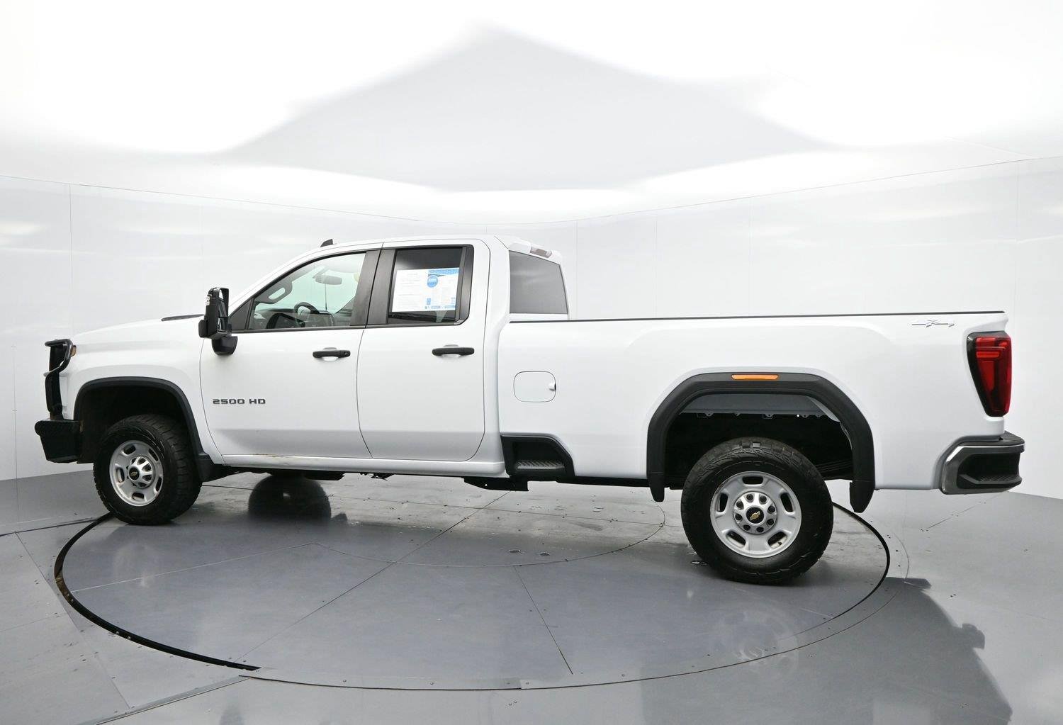 Used 2021 SUMMIT WHITE Chevrolet Work Truck image 4