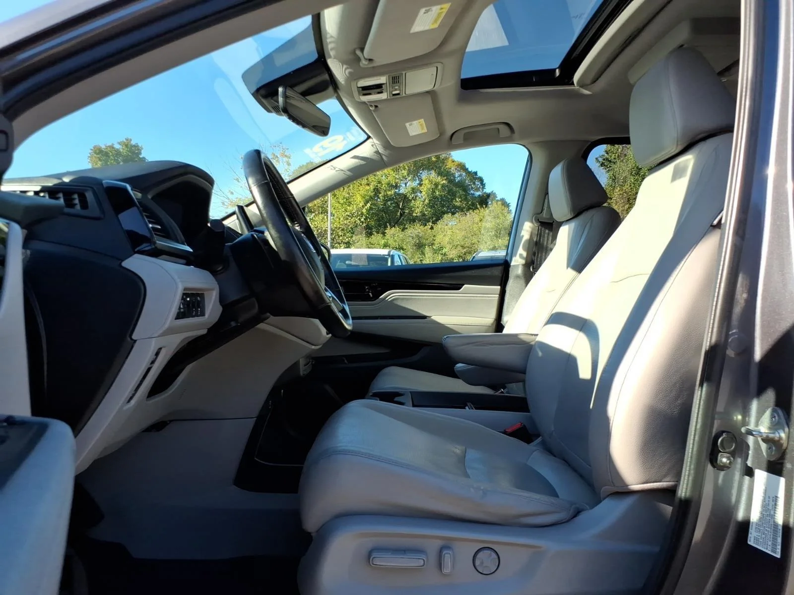 Used 2019 Modern Steel Metallic Honda Elite image 10