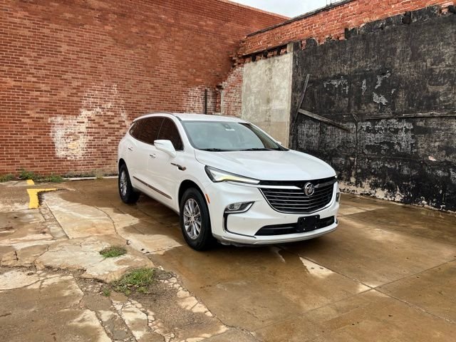 Used 2022 White Buick Essence image 1