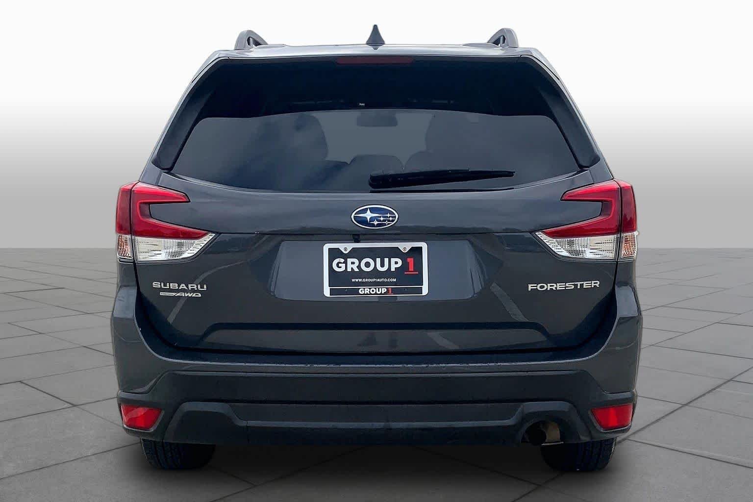 Used 2022 Magnetite Gray Metallic Subaru Premium image 5