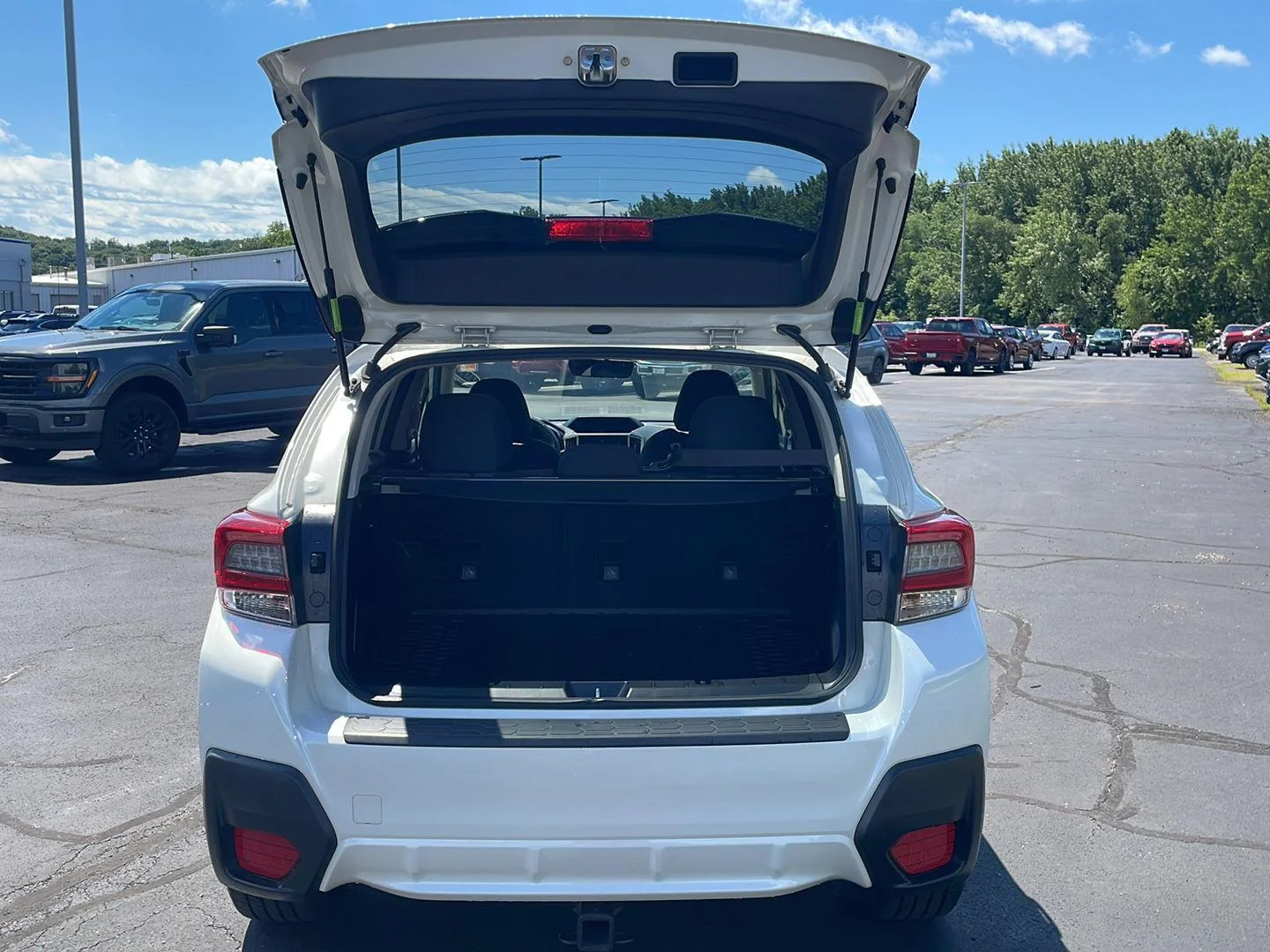 Used 2023 Crystal White Pearl Subaru Premium image 29