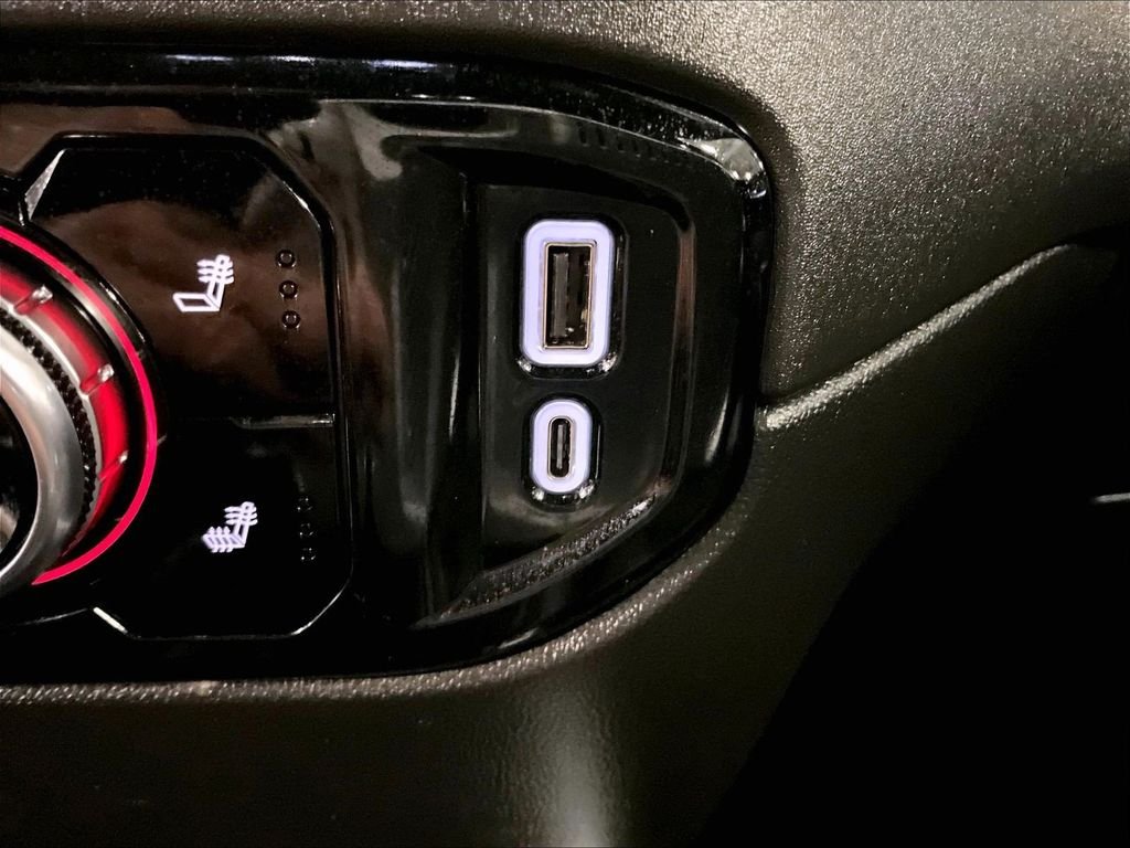 Used 2025 Black GMC Elevation image 27