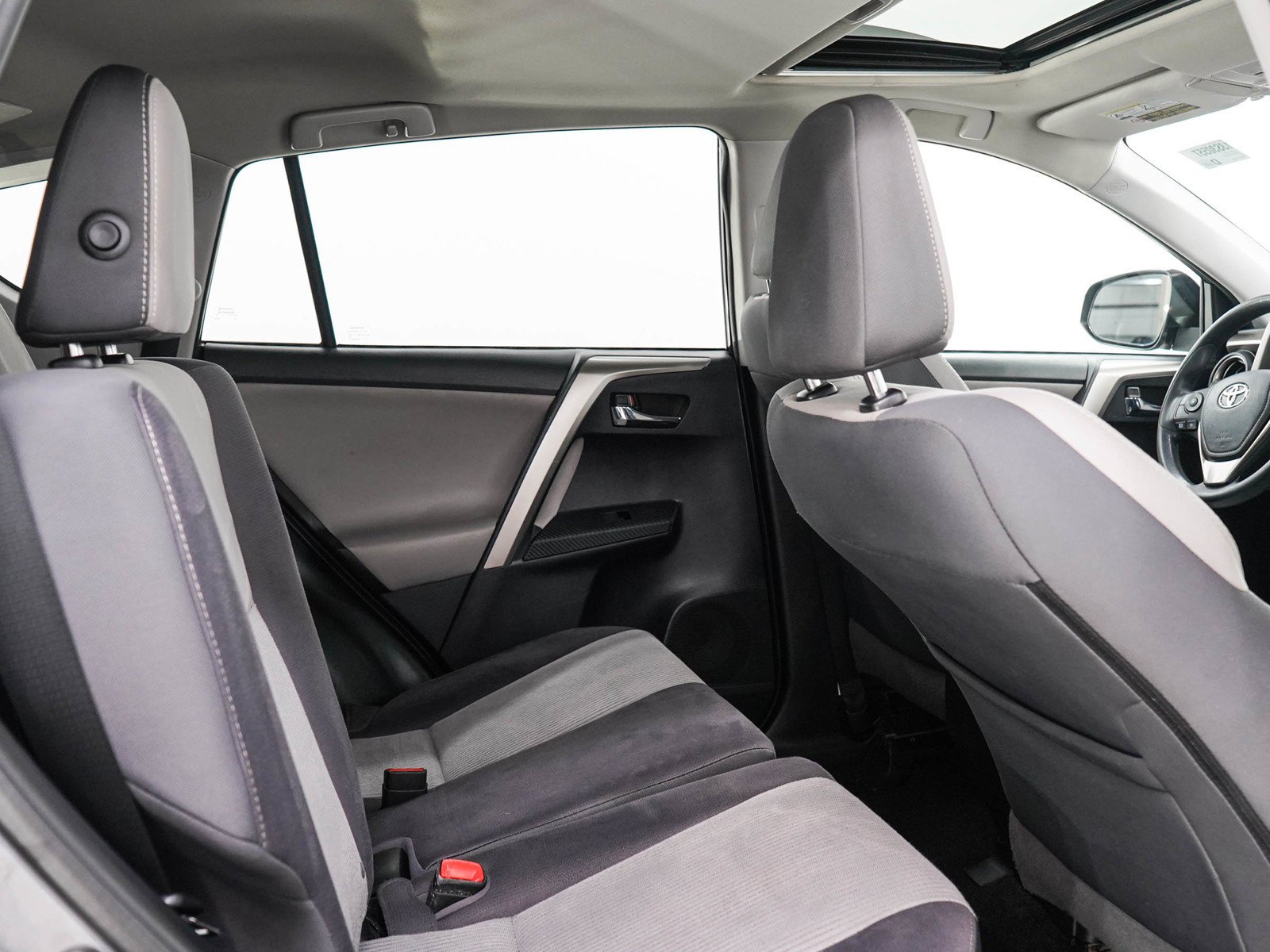Used 2015 Magnetic Gray Metallic Toyota Xle image 14