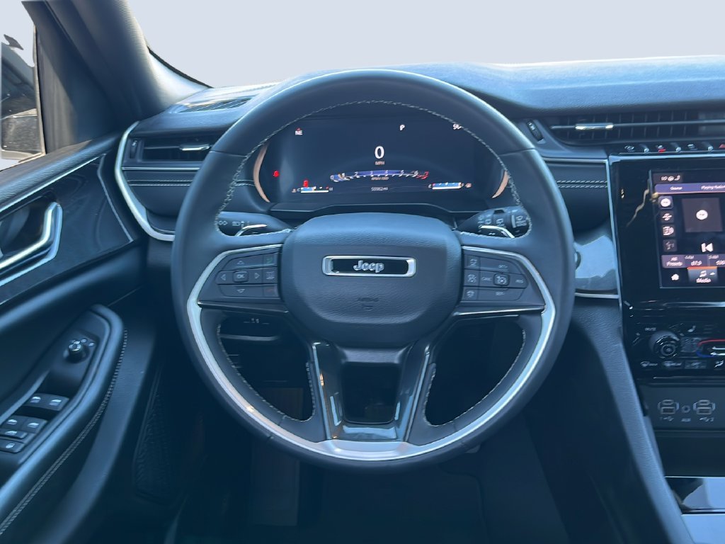 Used 2023 White Jeep Altitude image 16