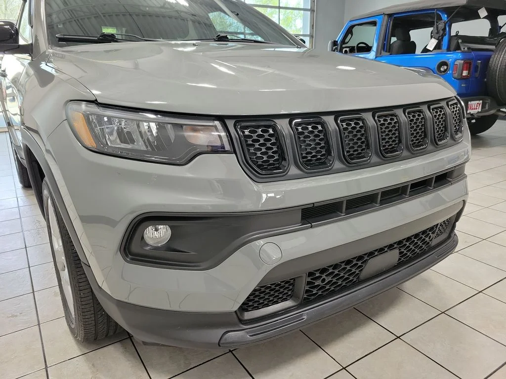 Certified Used 2023 Gray Jeep Latitude Lux image 25