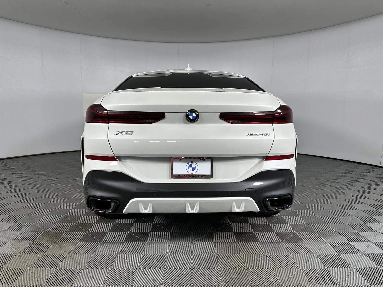 Used 2022 Mineral White Metallic BMW xDrive40i image 48