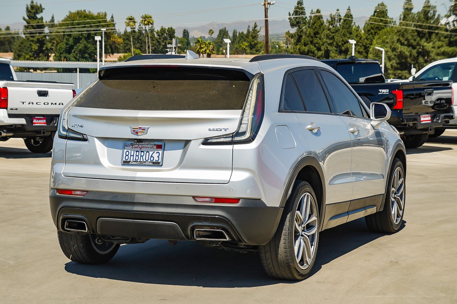 Used 2019 Radiant Silver Metallic Cadillac FWD Sport image 6