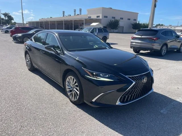 2023 Lexus ES 350 350 Ultra Luxury's photo