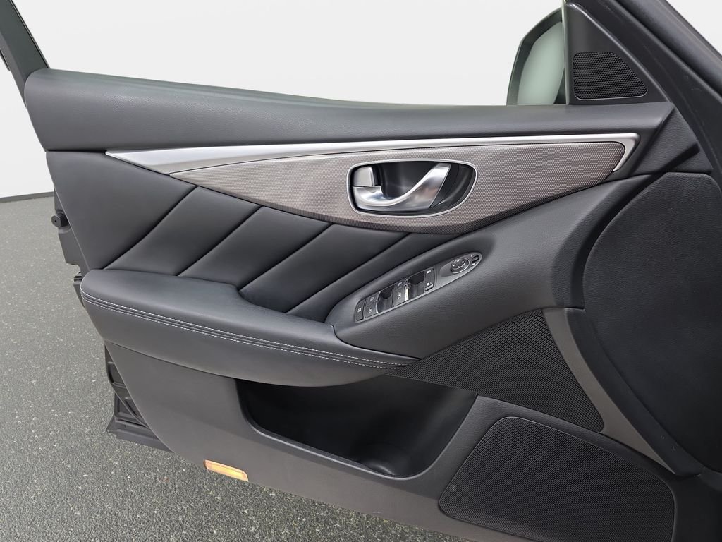 Used 2015 Black Obsidian INFINITI Base image 27
