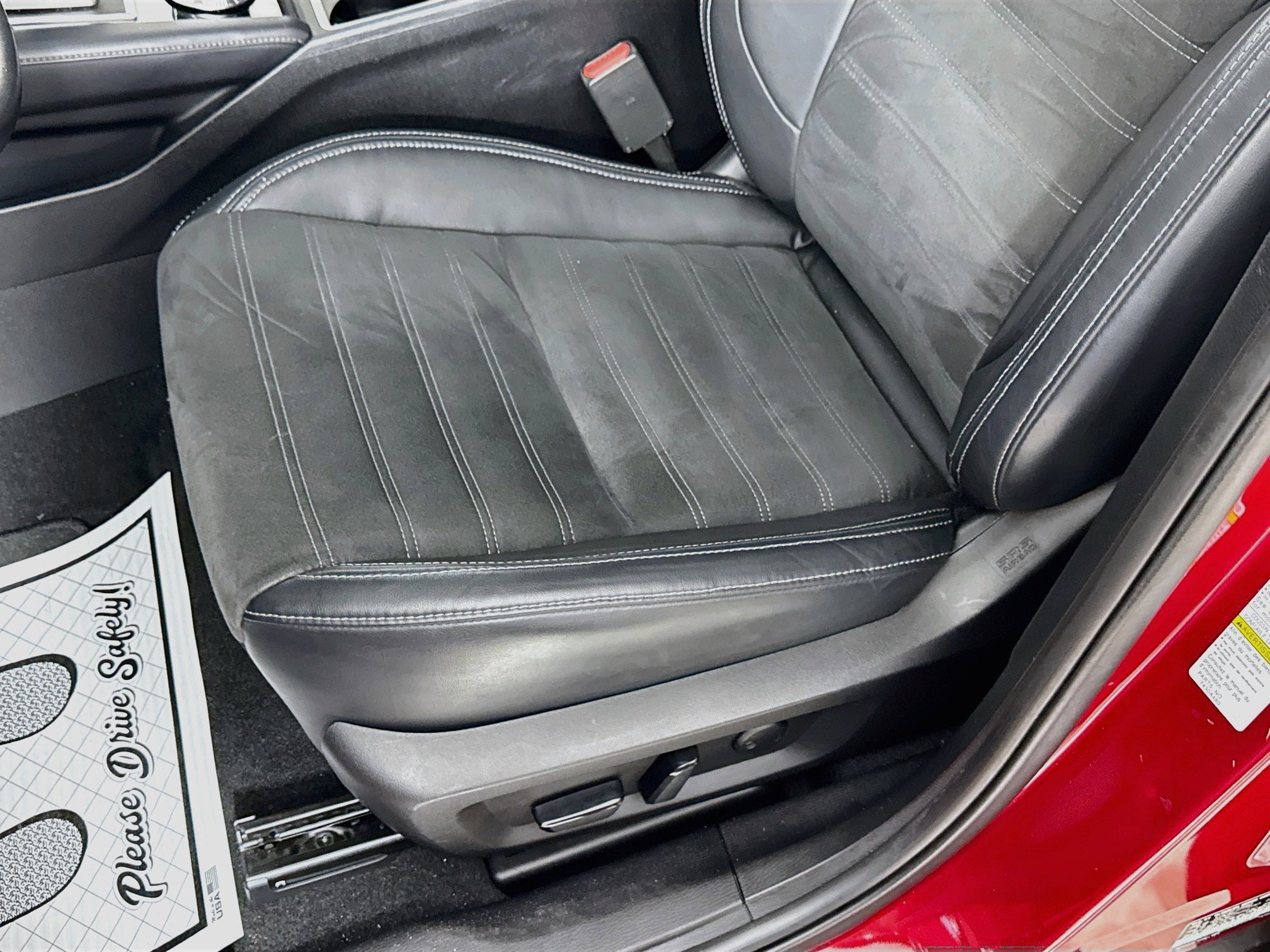 Used 2023 Red Diamond Mitsubishi SE image 19