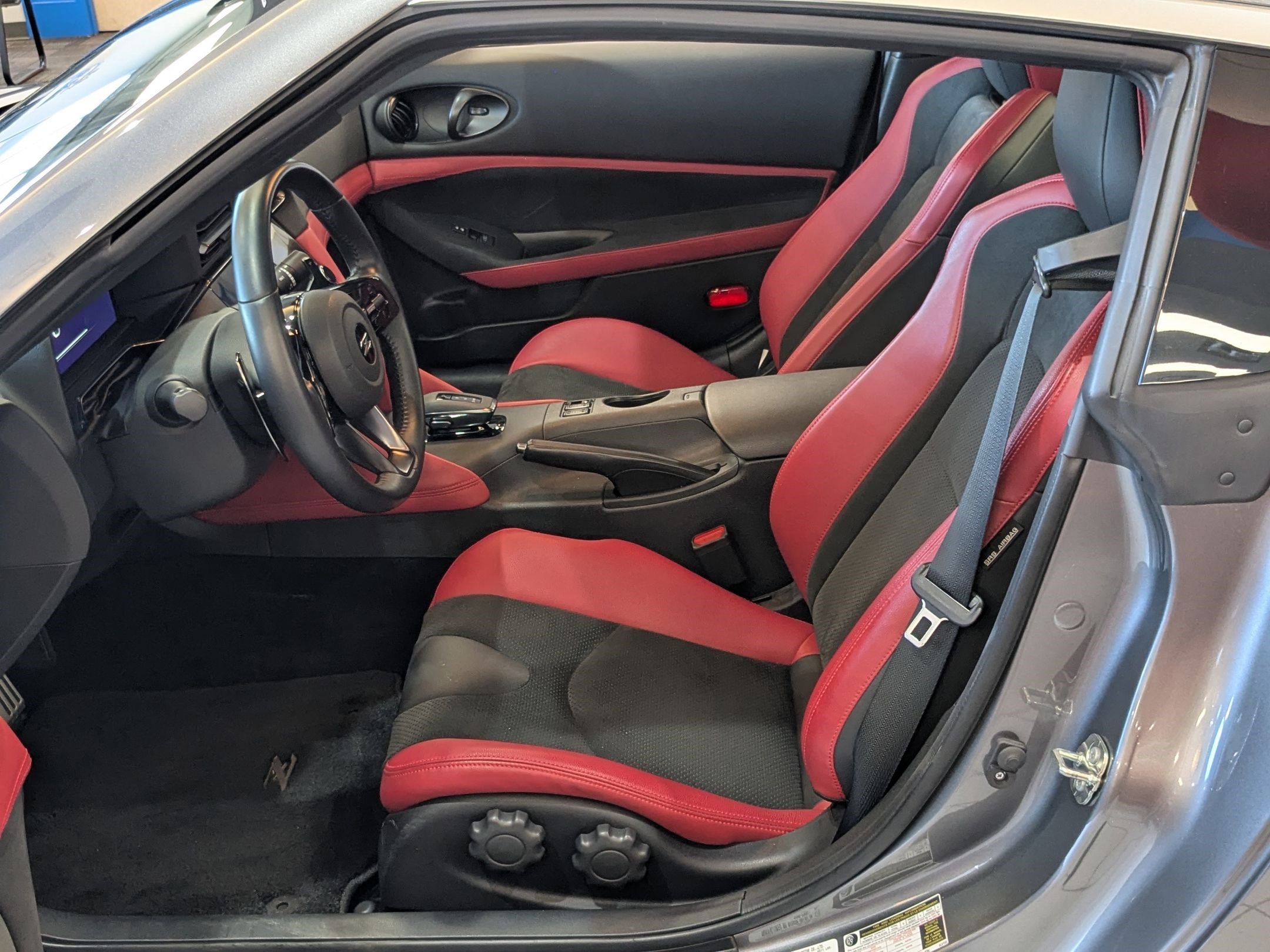 2025 Nissan Z Performance - Photo 9