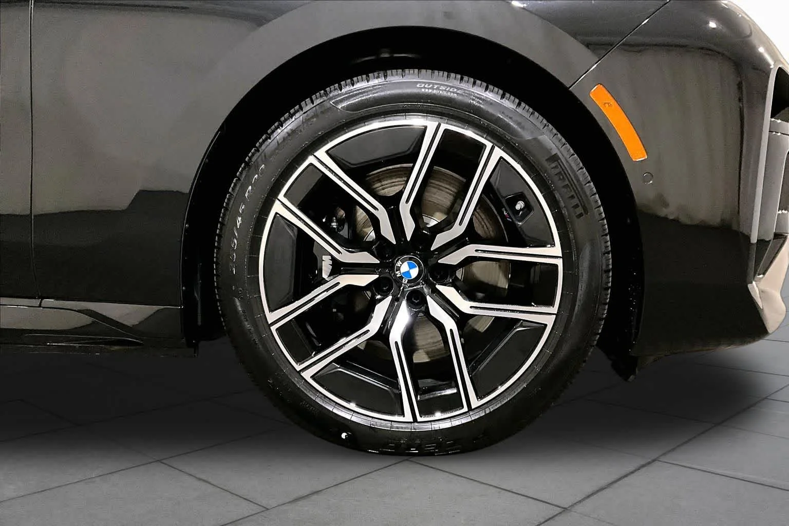 New 2026 Black Sapphire Metallic BMW xDrive60 image 17