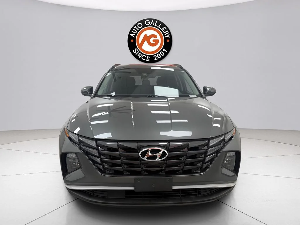 Used 2023 Gray Hyundai SEL image 8