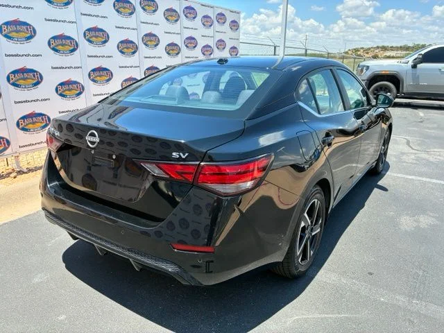 2024 Nissan Sentra SV - Photo 4