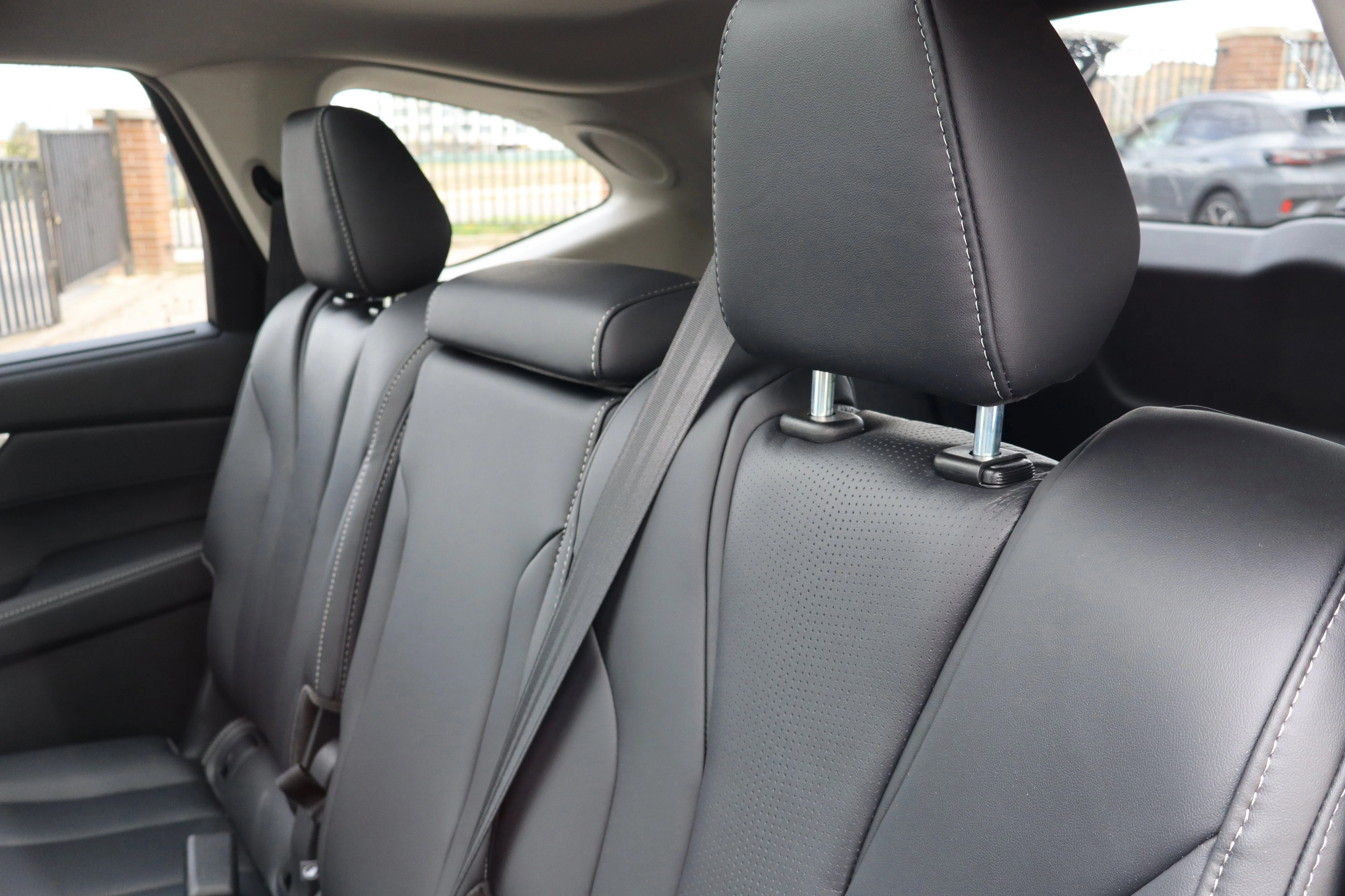 New 2026 Liquid Carbon Metallic Acura w/Technology Package image 25