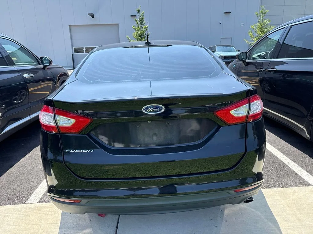 Used 2016 Black Ford S image 4