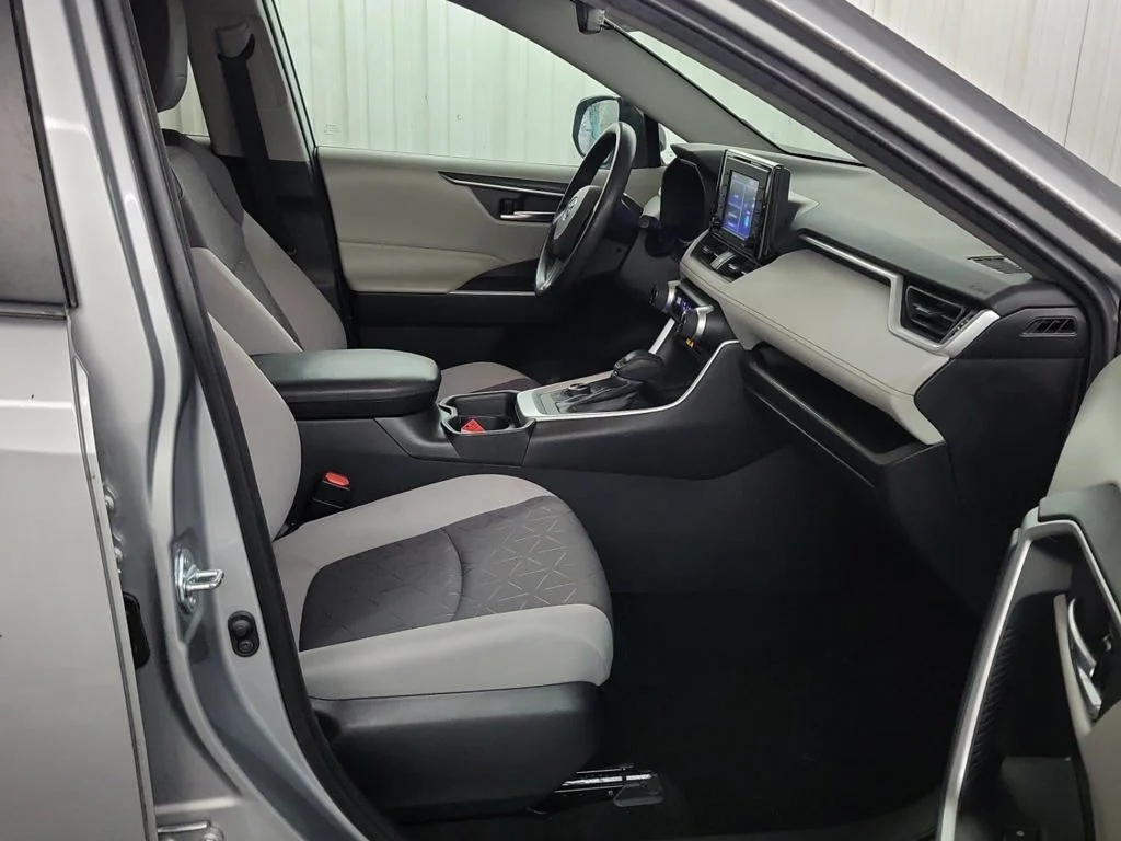 Certified Used 2021 Silver Toyota XLE image 6