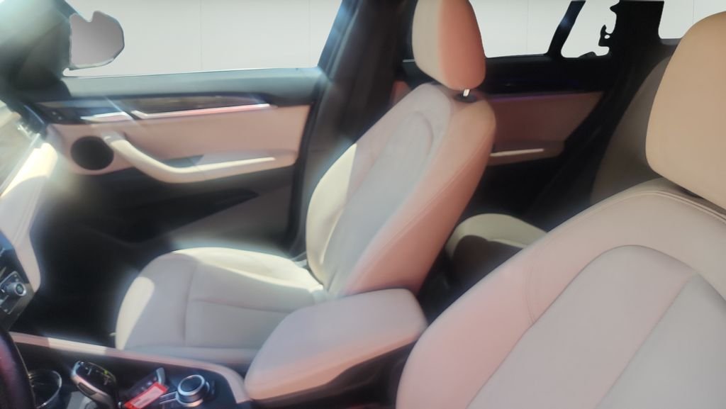 Used 2021 Blue BMW sDrive28i image 14