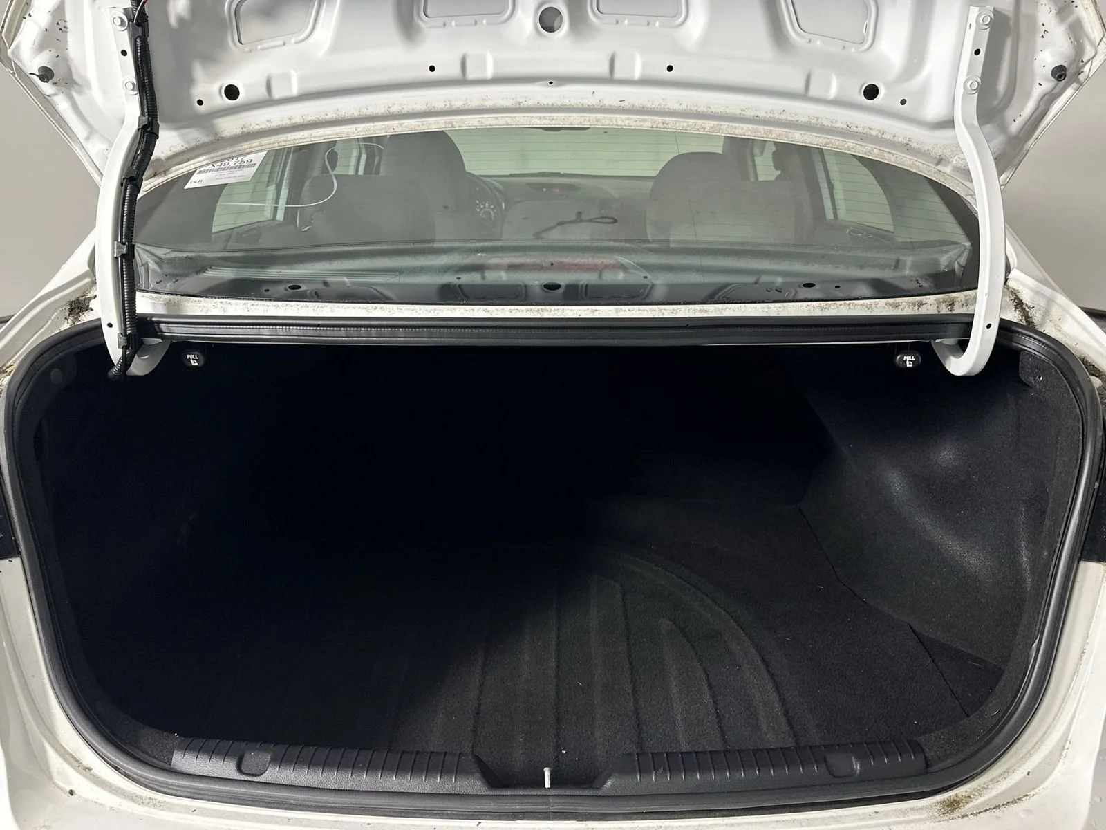 Used 2017 White Kia LX image 22
