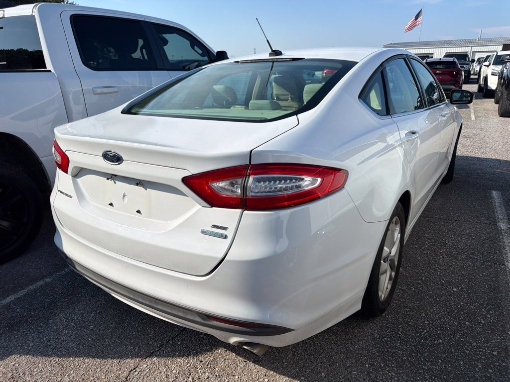 Used 2014 White Ford SE image 9