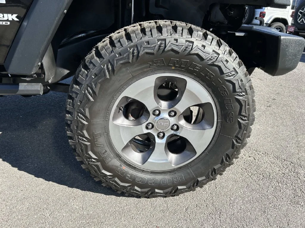 Used 2018 Black Jeep Unlimited Sport image 35