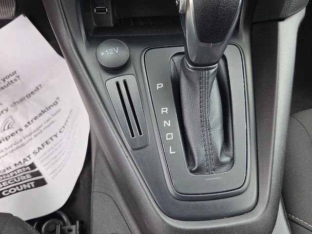 Used 2018 Gray Ford SE image 17