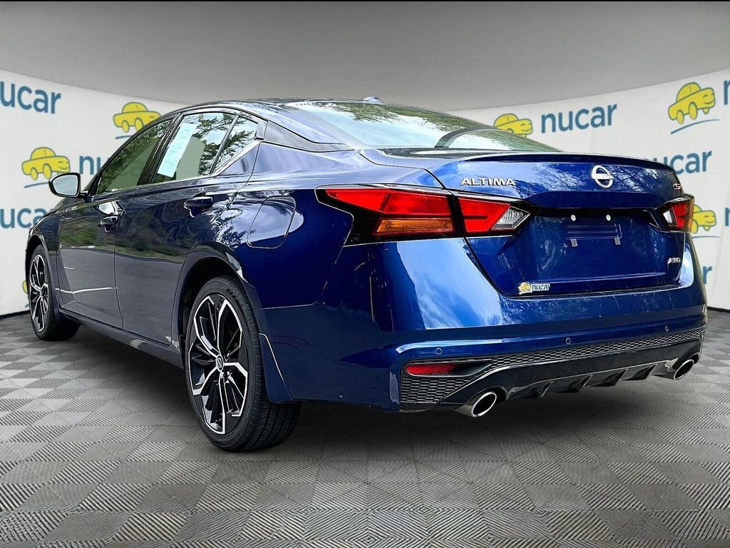 Used 2024 Blue Nissan 2.5 SR image 5