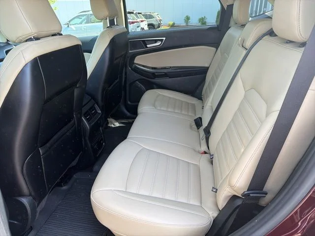 Used 2020 Red Ford SEL image 29