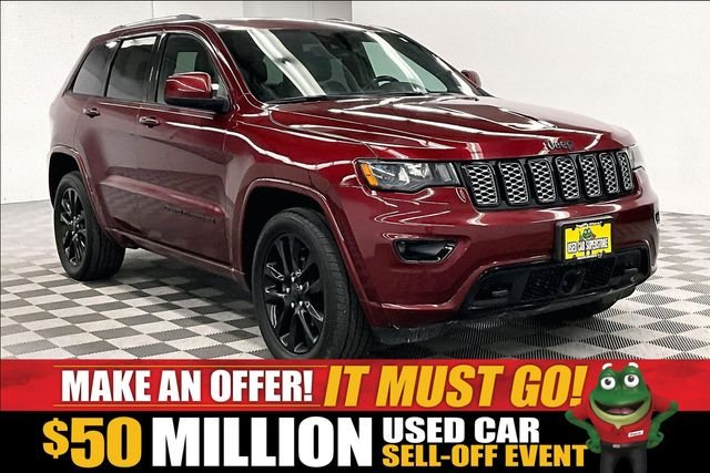 Used 2020 Velvet Red Pearlcoat Jeep Altitude image 1