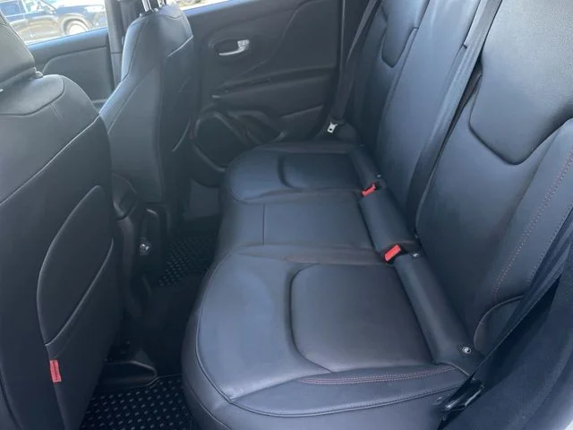Used 2023 White Jeep Trailhawk image 22