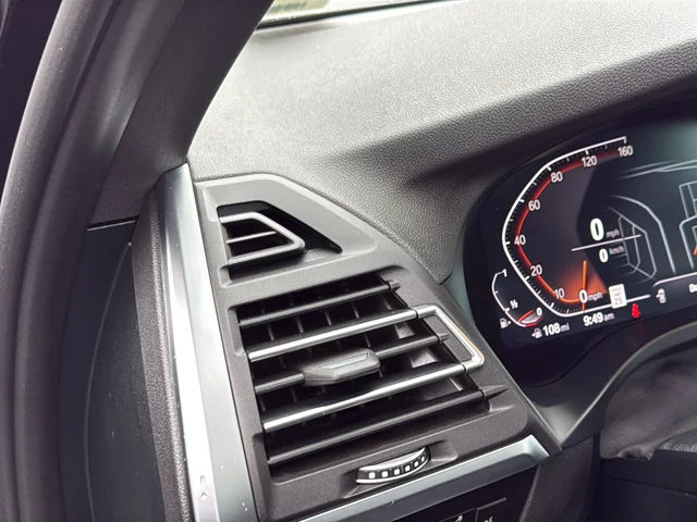 Used 2023  BMW xDrive30i image 31