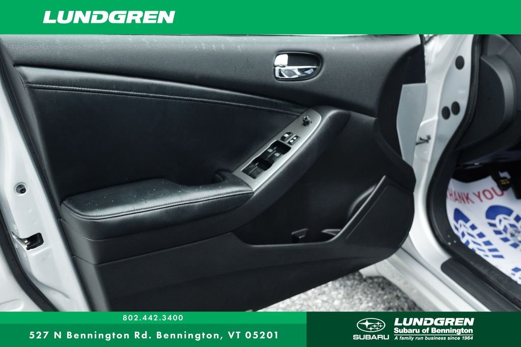 Used 2012 Silver Nissan 2.5 SL image 10