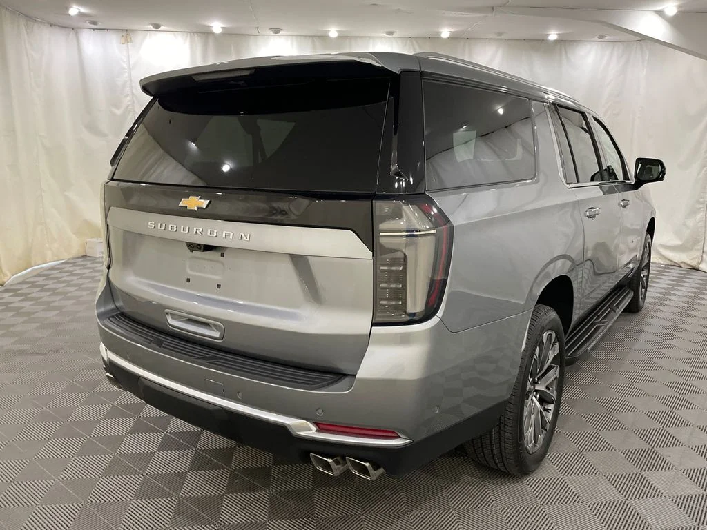 2026 Chevrolet Suburban High Country - Photo 5