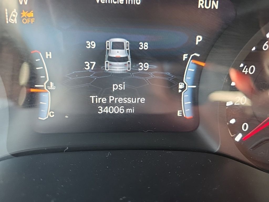 Used 2025 Black Jeep Latitude image 22