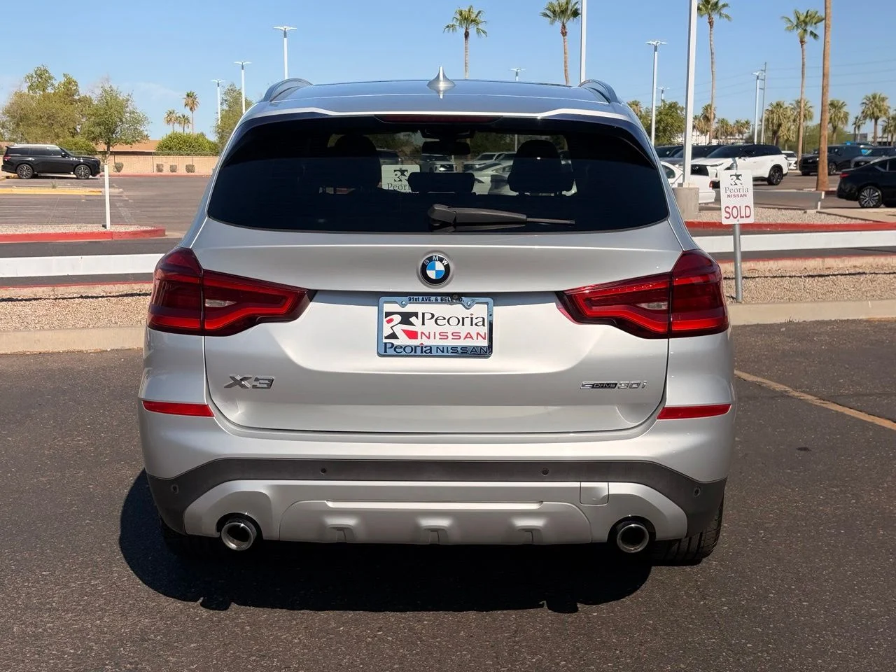 Used 2020 Glacier Silver Metallic BMW sDrive30i image 5