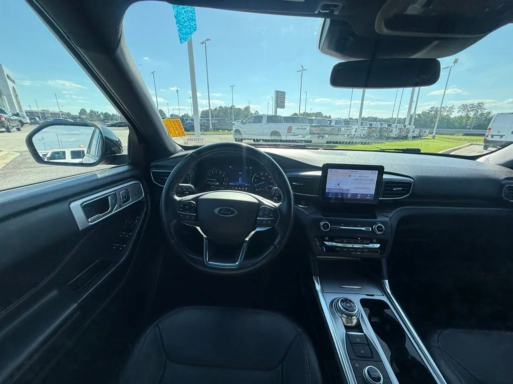 Used 2020 Red Ford Limited image 8