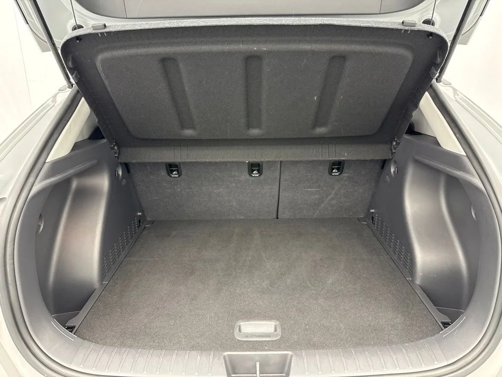 Used 2024 Gray Hyundai SEL image 9