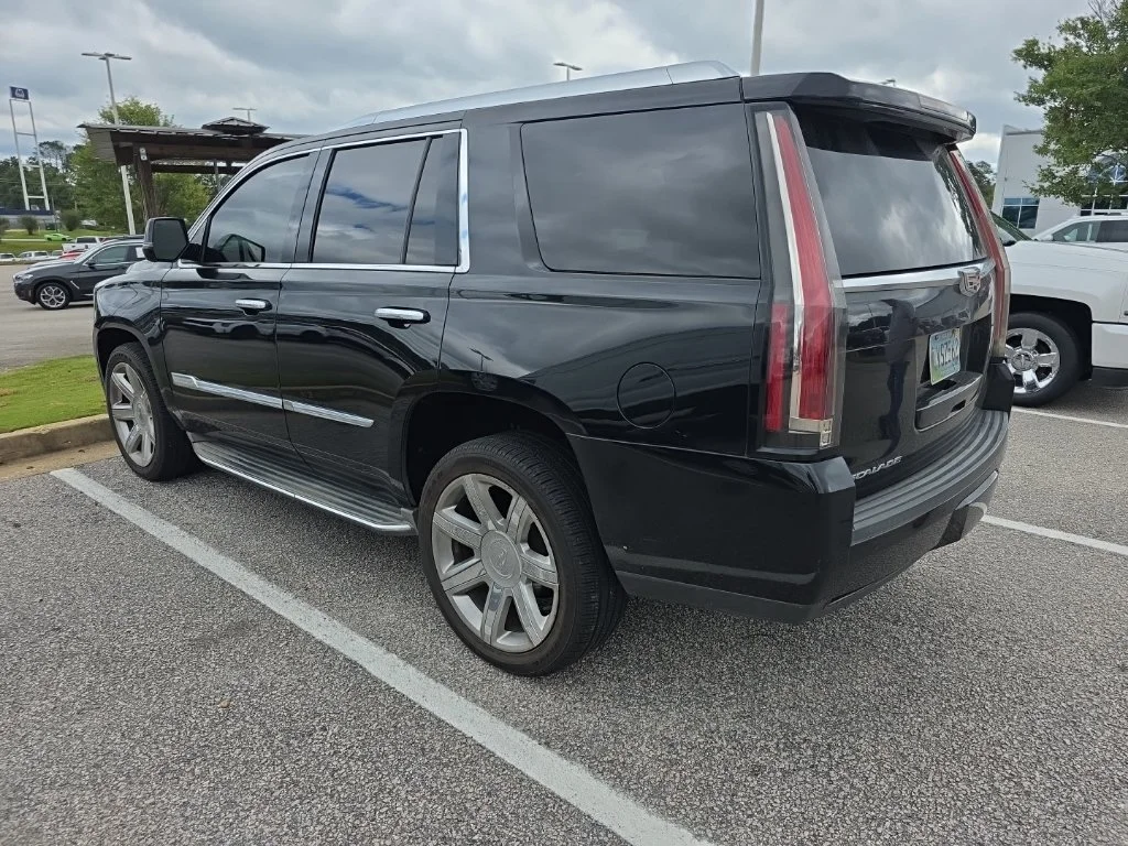 Used 2016 Black Cadillac Luxury image 9