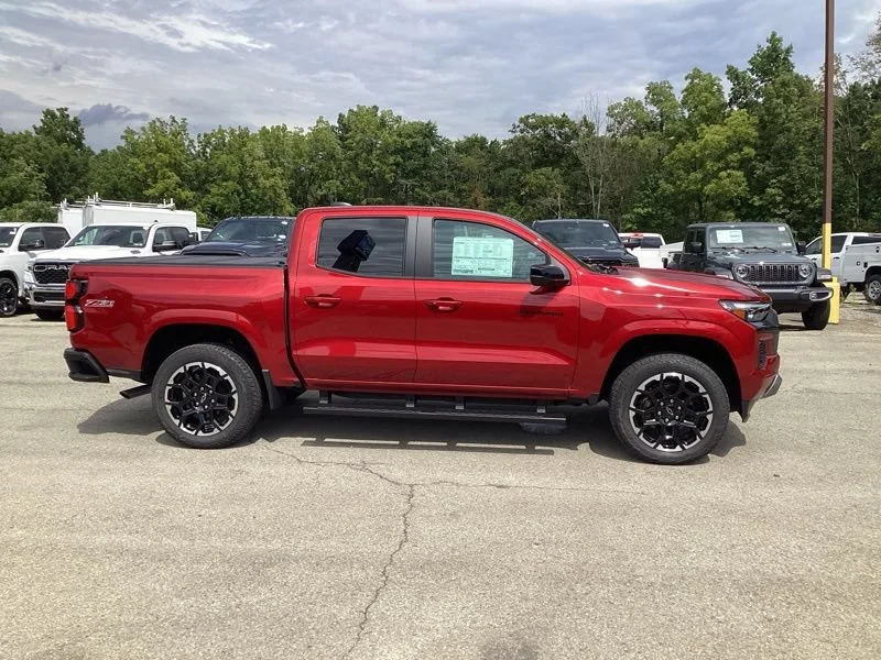 2026 Chevrolet Colorado Z71 - Photo 8